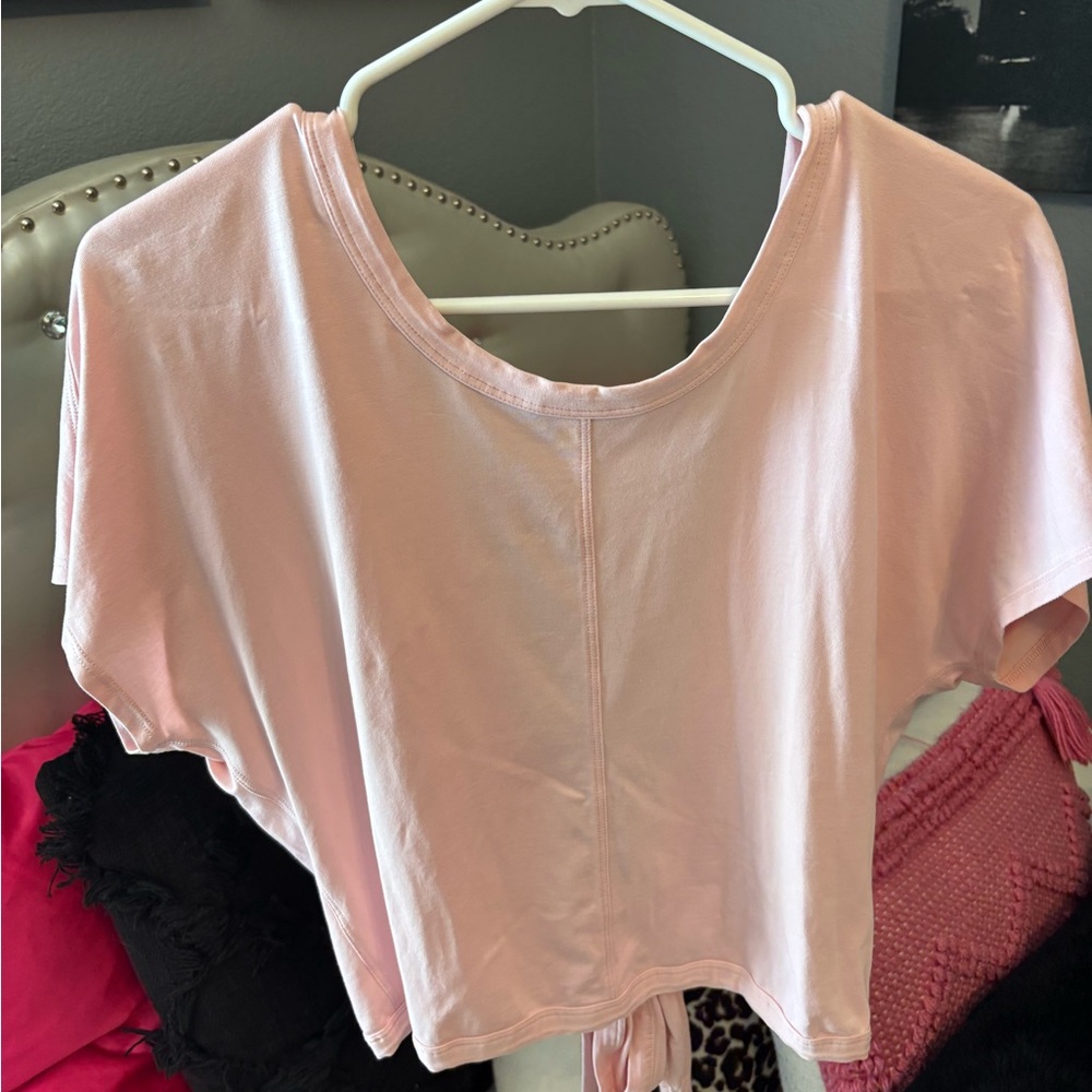 Lululemon top